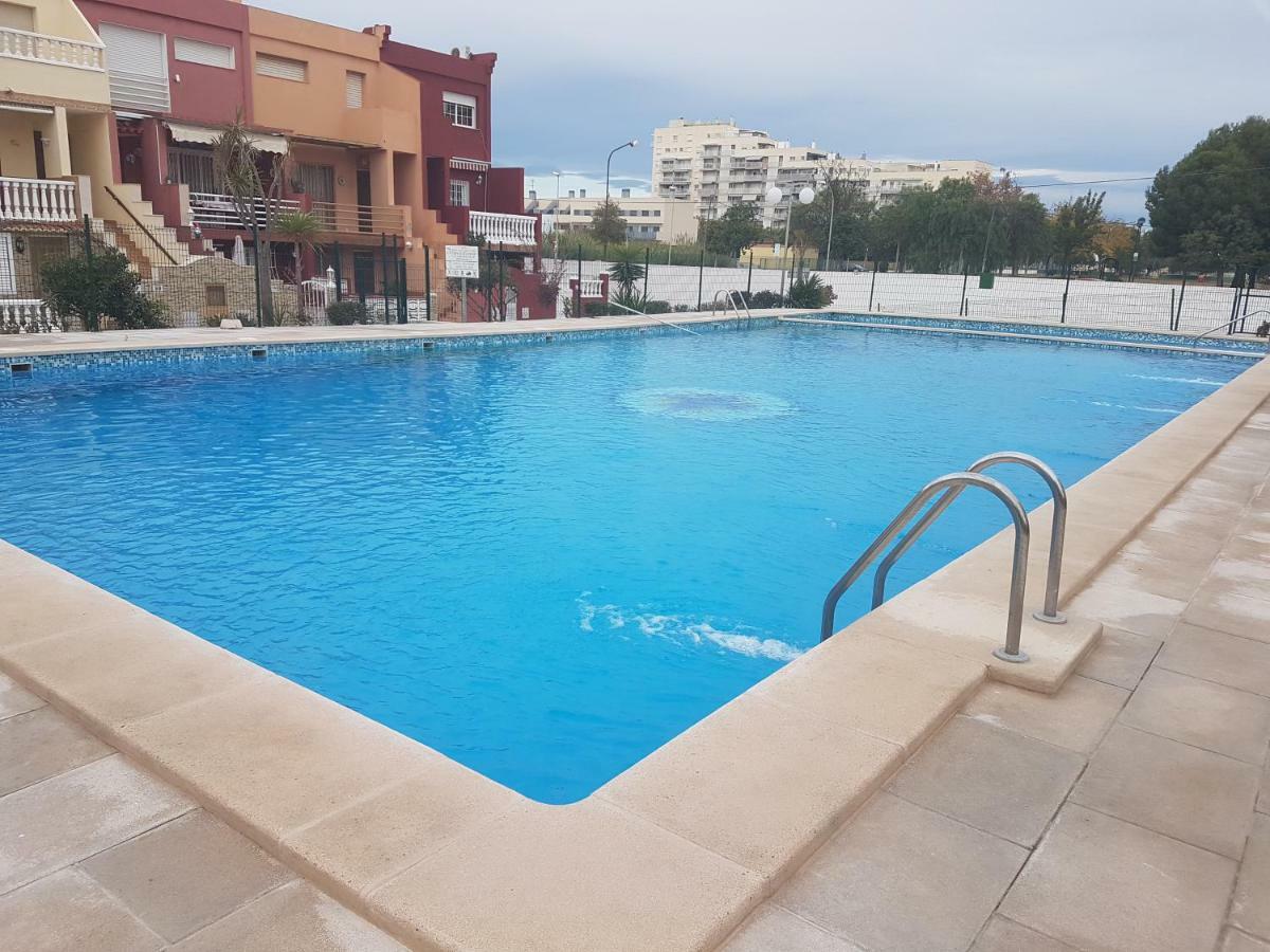 푸에블라 데 파르날스 Duplex, Piscina Y Playa 빌라 외부 사진